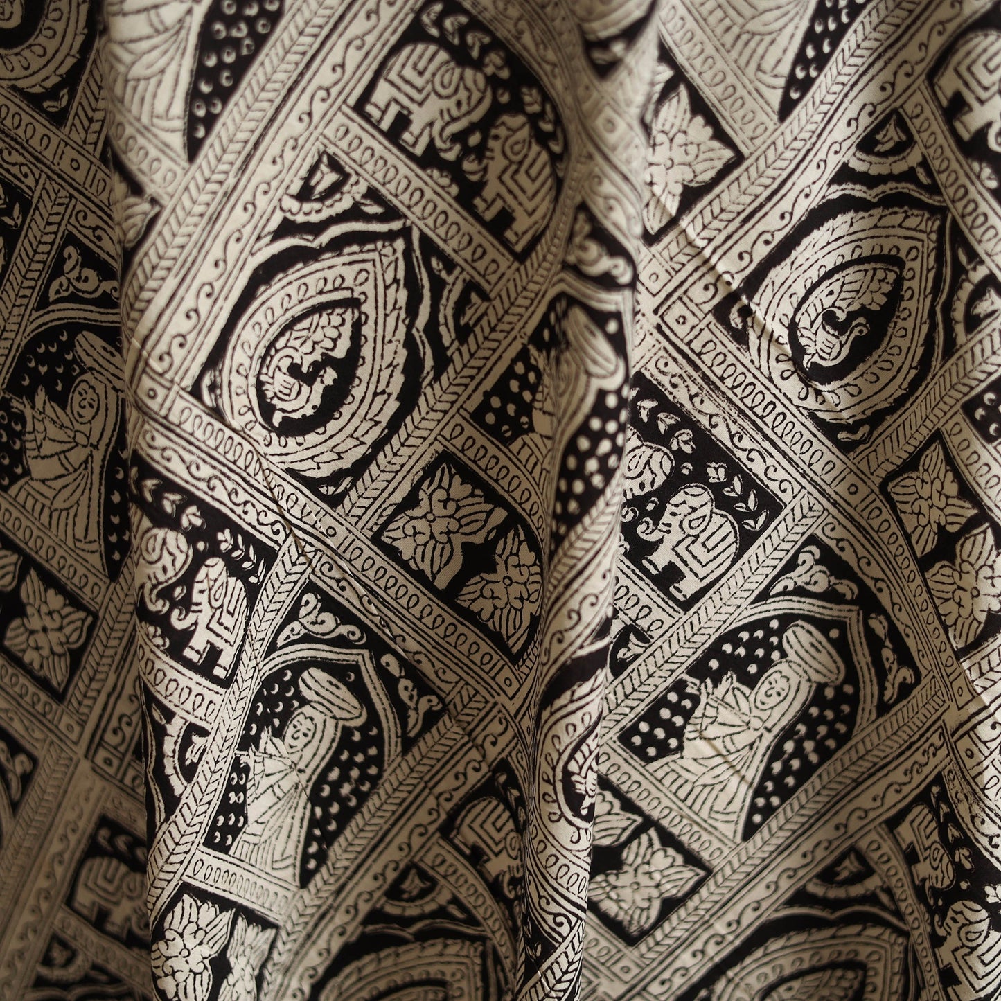 Natural dyed cotton hand block bagru print fabric 01