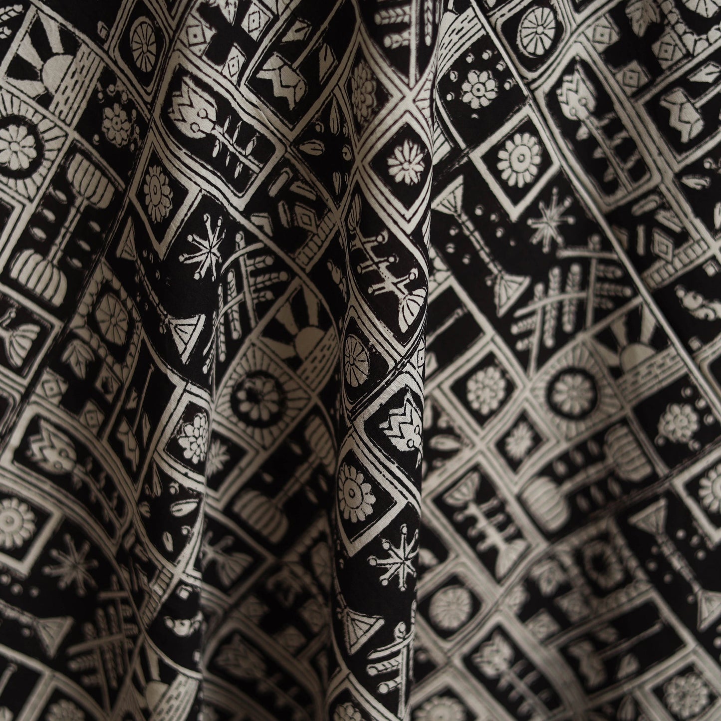 Natural dyed cotton hand block bagru print fabric 02