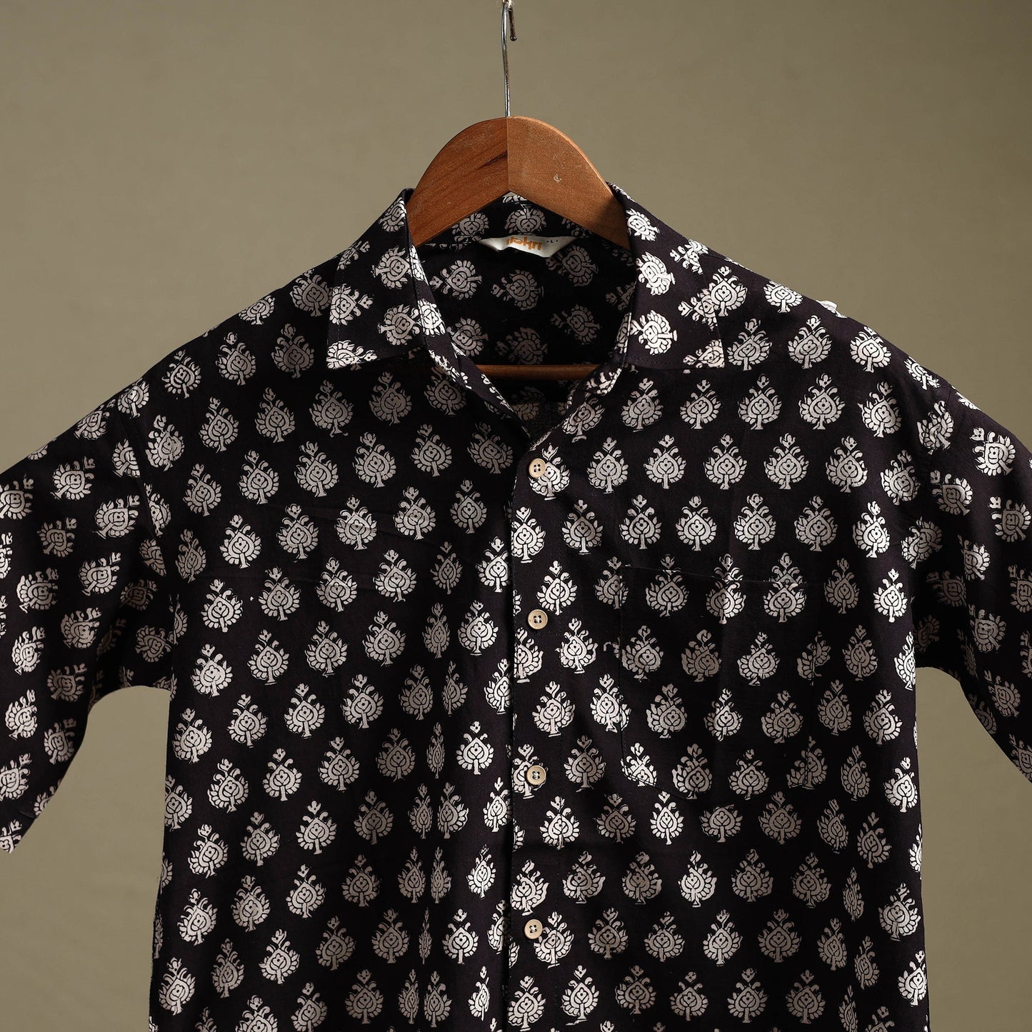 Natural dyed cotton men half sleeve hand bagh shirt 01