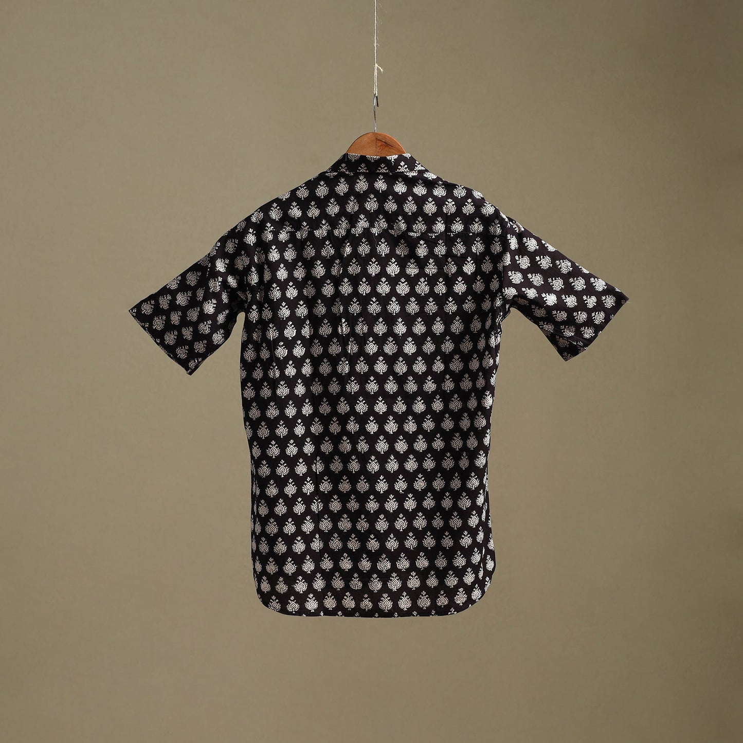 Natural dyed cotton men half sleeve hand bagh shirt 01