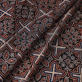 Natural dyed dola silk hand fabric 03 - handcrafted