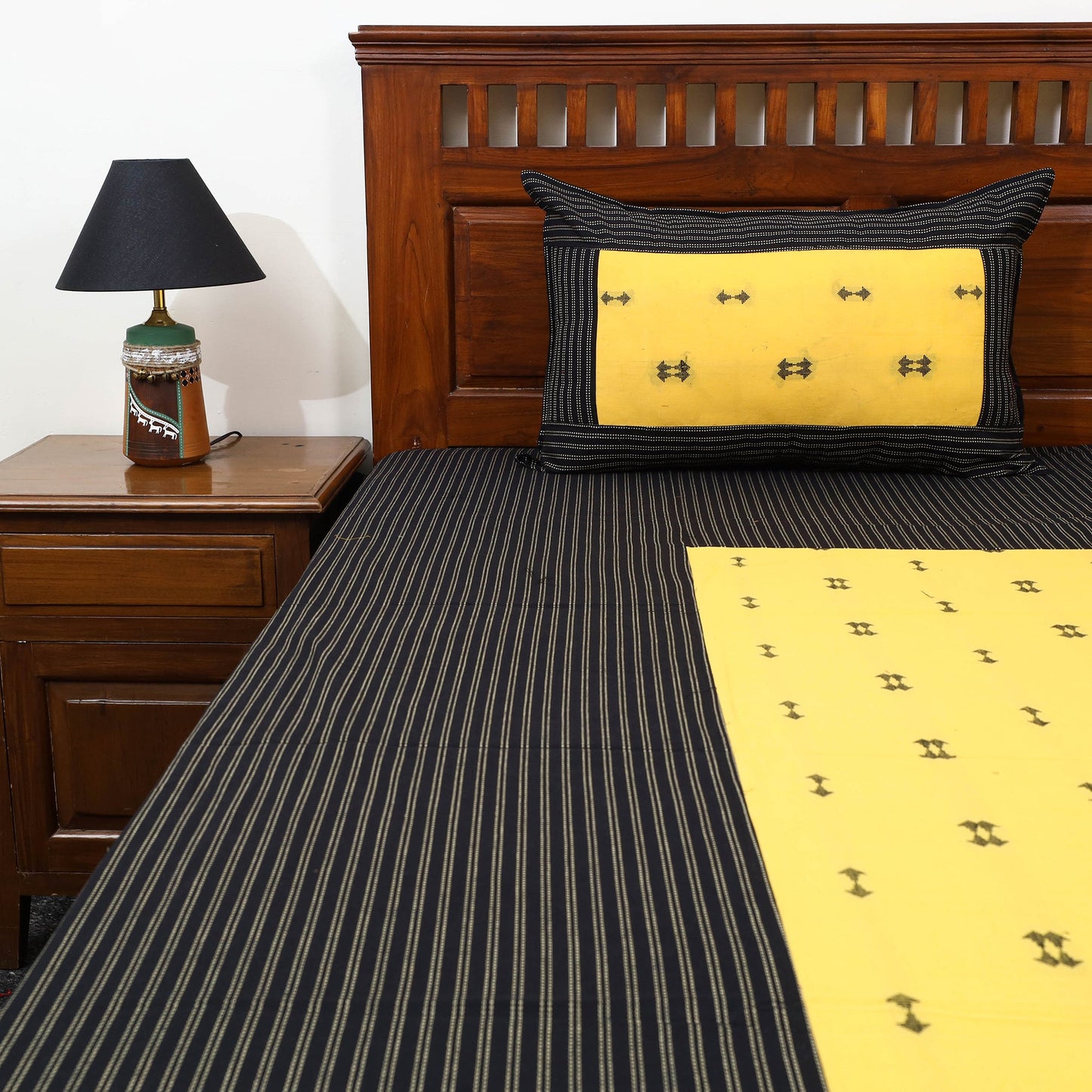 Buy Black Patchwork Cotton Double Jacquard Bed Sheet Set
