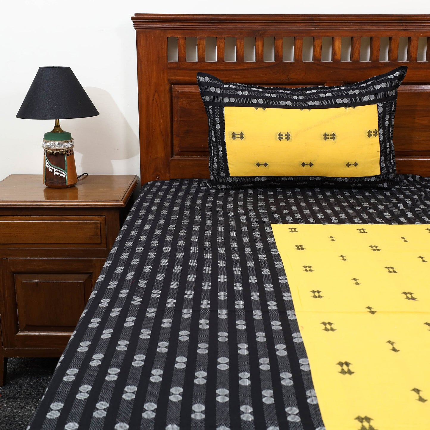 Buy Black Patchwork Cotton Double Jacquard Bed Sheet Set