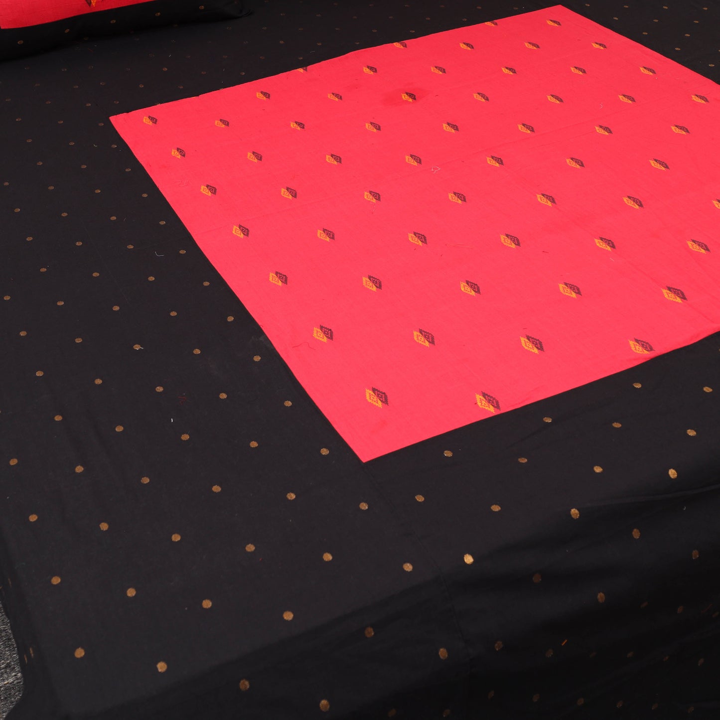 Buy Patchwork Cotton Double Jacquard Bedsheet Set