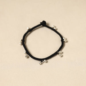 Black - patwa thread & bead work anklet by kailash 78