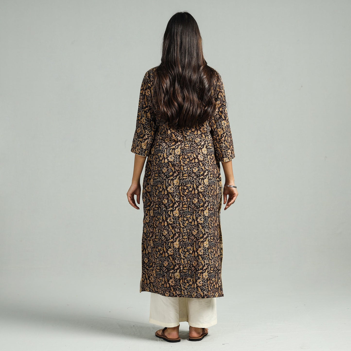 Buy Pedana Kalamkari Hand Block Printed Cotton Kurta Online at iTokri.com
