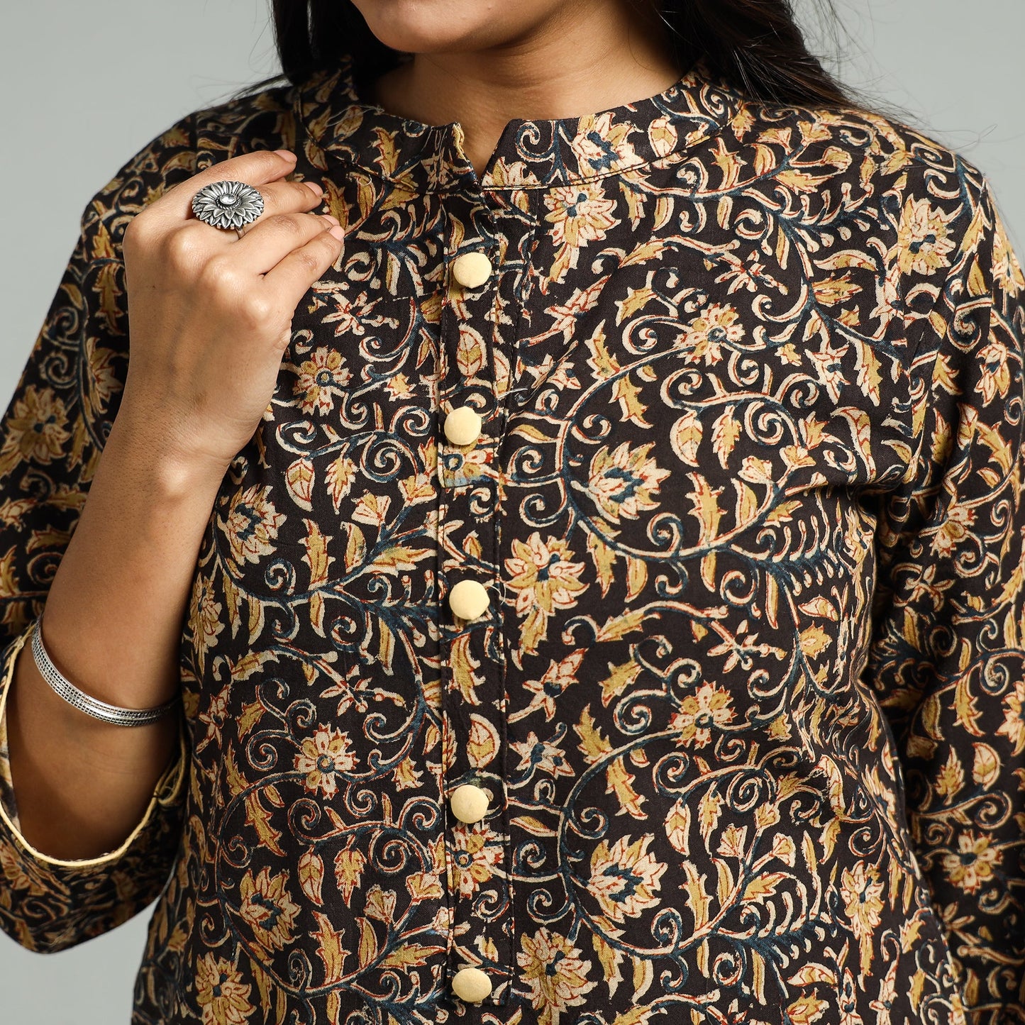 Buy Pedana Kalamkari Hand Block Printed Cotton Kurta Online at iTokri.com