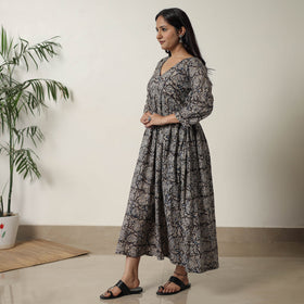 Buy Pedana Kalamkari Block Printed Cotton Flared Dress 08 Online at iTokri.com