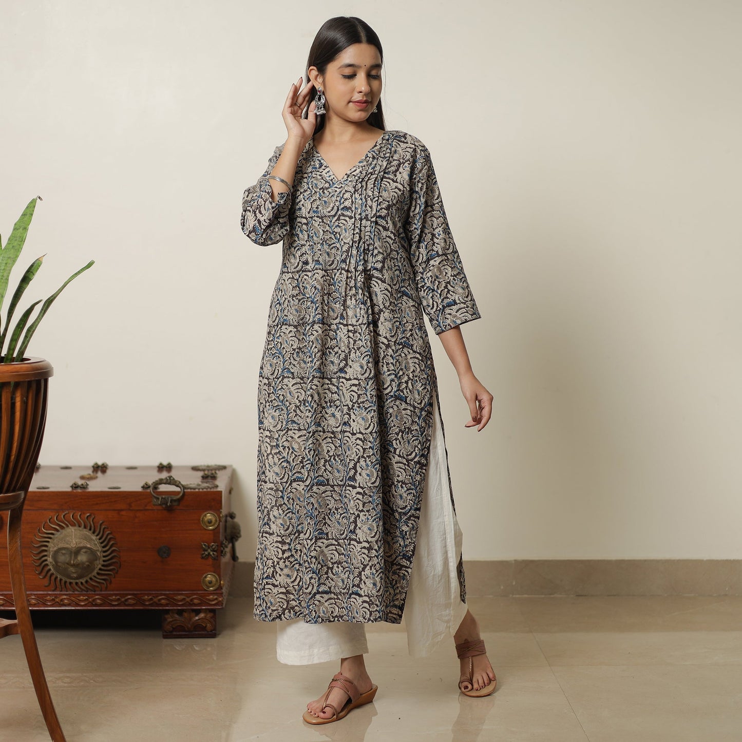 Buy Pedana Kalamkari Block Printed Cotton Pintuck Straight Kurta 16 Online at iTokri.com