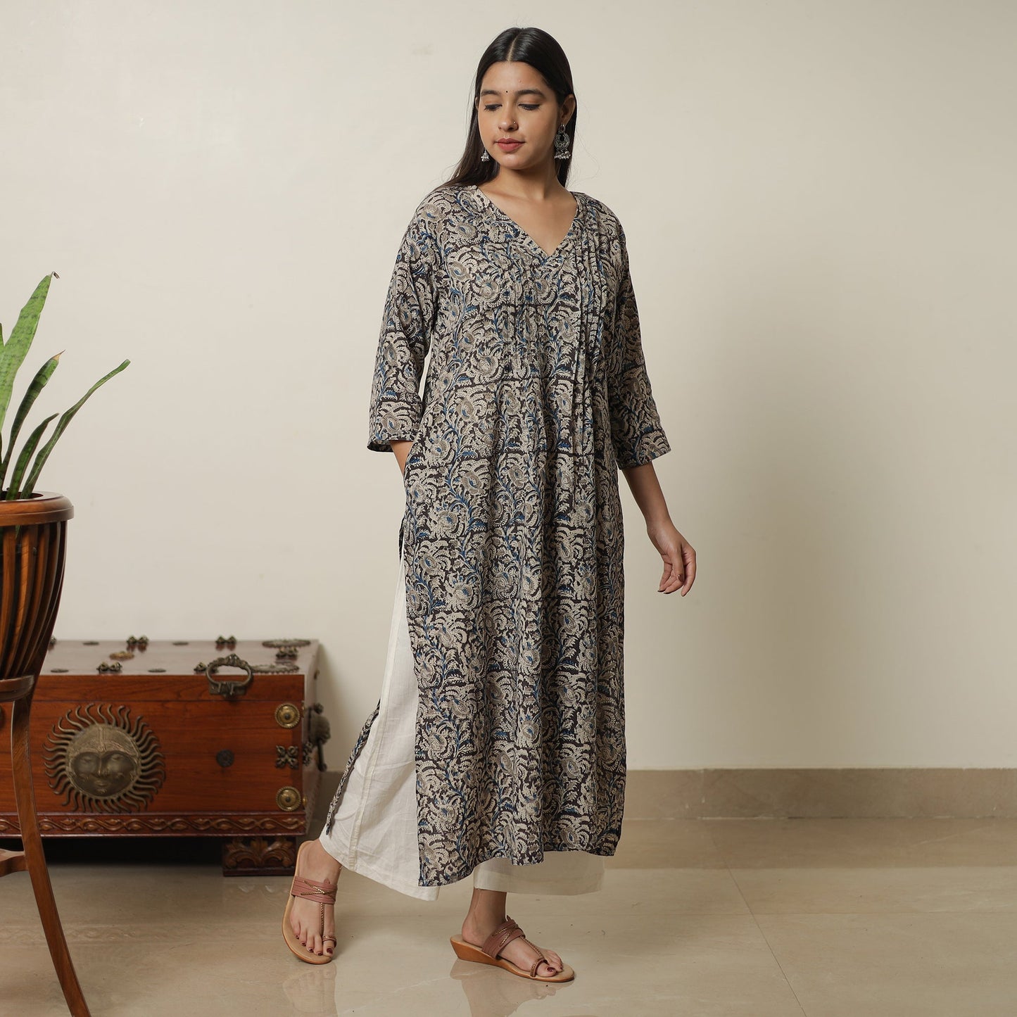Buy Pedana Kalamkari Block Printed Cotton Pintuck Straight Kurta 16 Online at iTokri.com