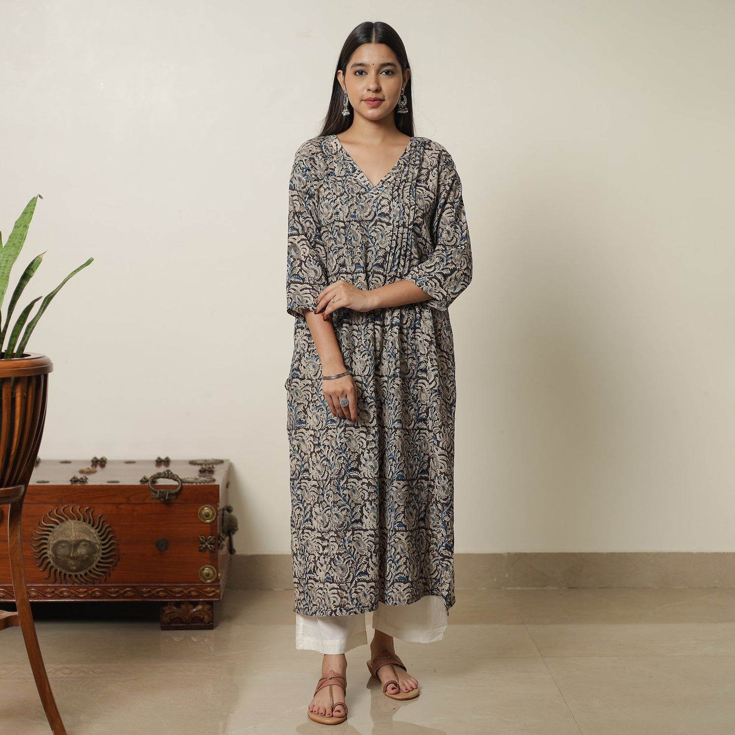 Buy Pedana Kalamkari Block Printed Cotton Pintuck Straight Kurta 16 Online at iTokri.com