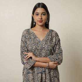 Buy Pedana Kalamkari Block Printed Cotton Pintuck Straight Kurta 16 Online at iTokri.com