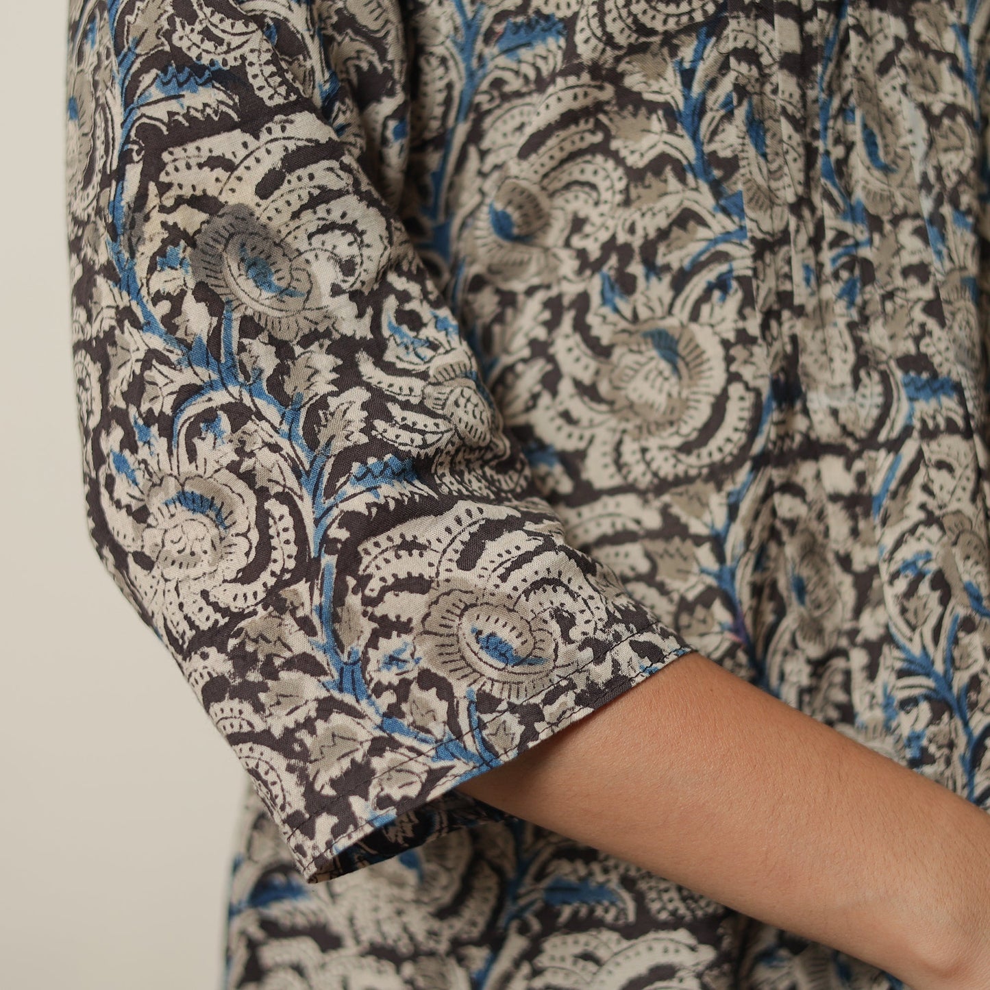 Buy Pedana Kalamkari Block Printed Cotton Pintuck Straight Kurta 16 Online at iTokri.com