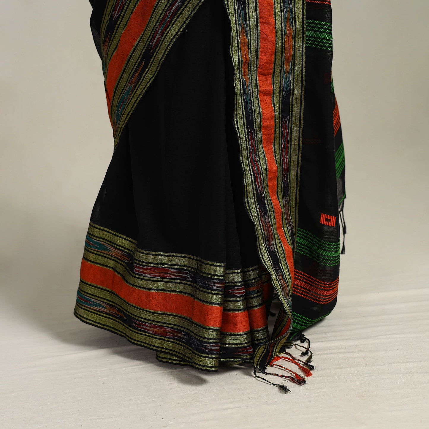 Black - Phulia Handloom Cotton Saree with Thread Buti 16