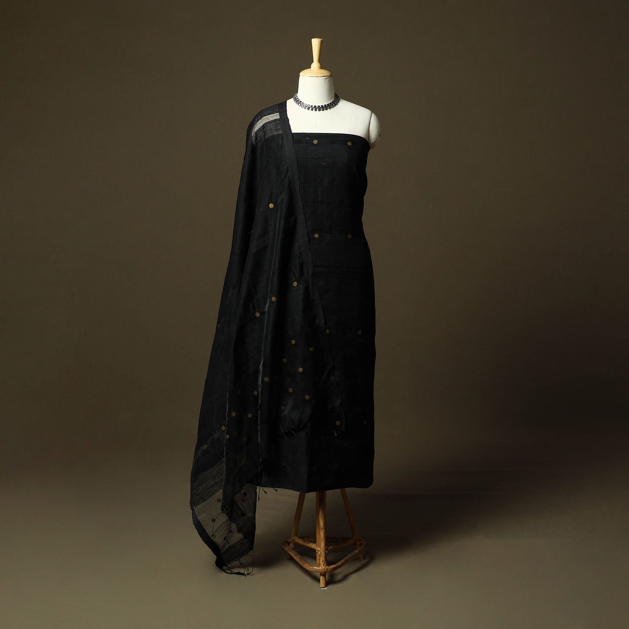 matka silk dress material LIGHT MATKA SILK FABRIC 44"HANDLOOM WOVEN available in 3 colors parrot green/beige/black/purple/pink Black