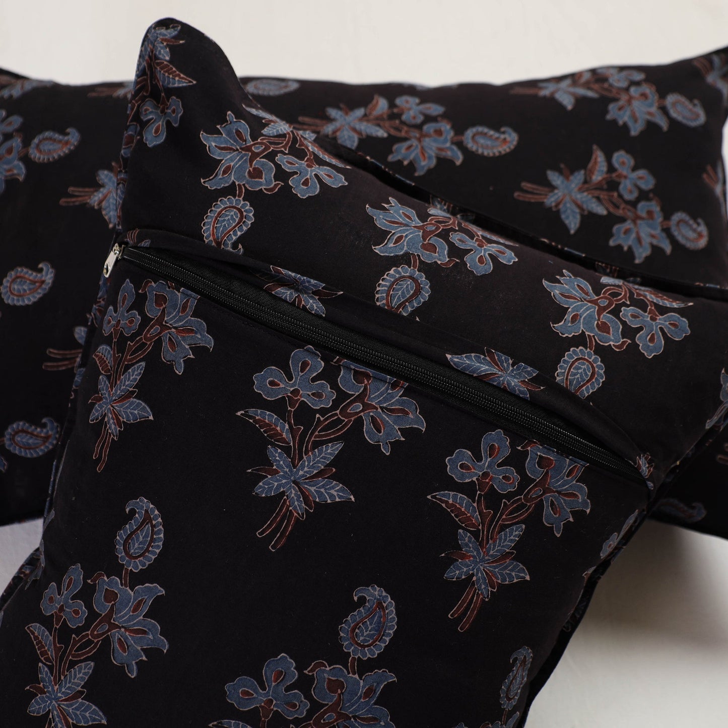 Black - pillow cover (set of 2) 05 - handcrafted