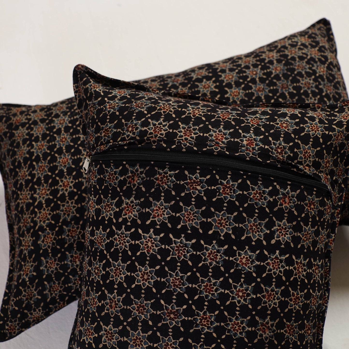 Black - pillow cover (set of 2) 08 - handcrafted