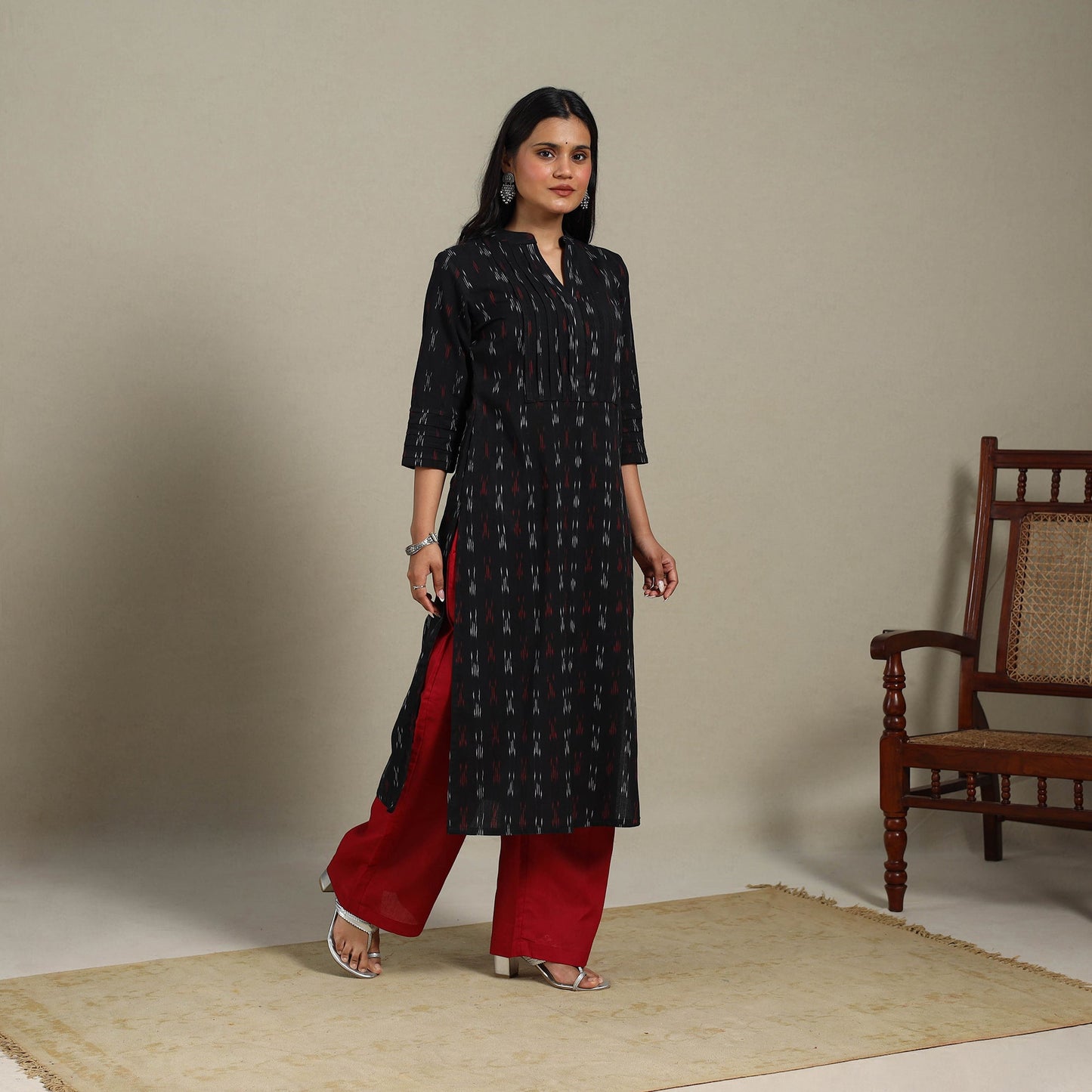 Black - pintuck cotton straight pochampally ikat kurta 06