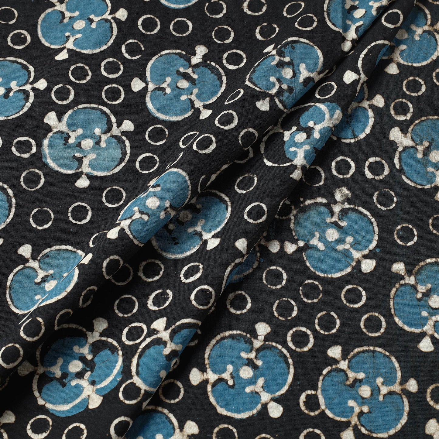 Buy Pipad Block Printed Cotton Fabric Online at iTokri.com