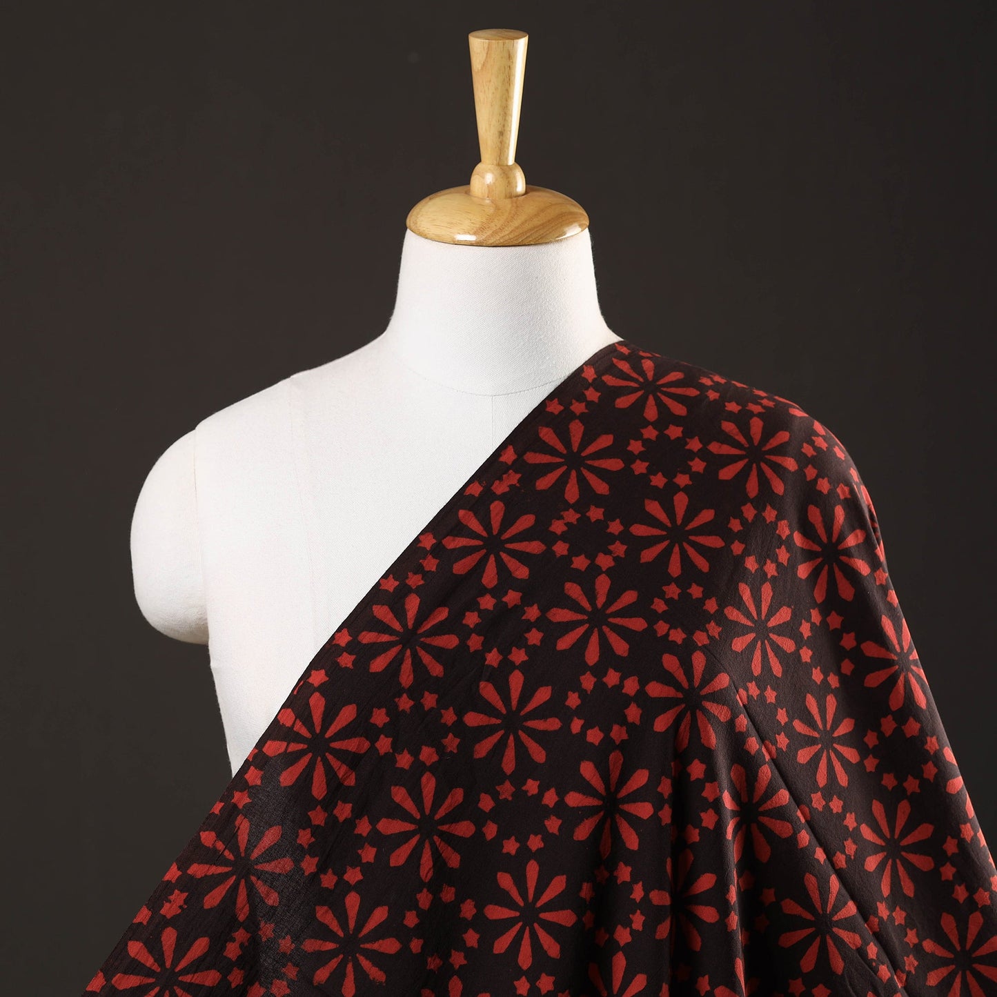 Buy Pipad Block Printed Cotton Fabric Online at iTokri.com