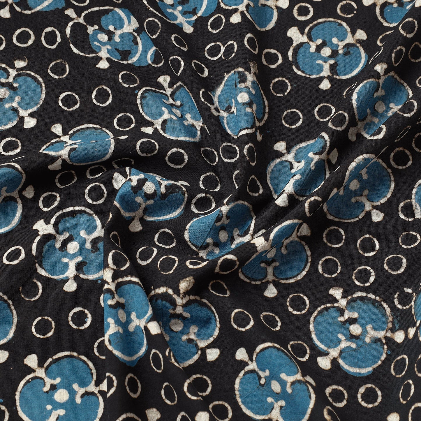 Buy Pipad Block Printed Cotton Fabric Online at iTokri.com