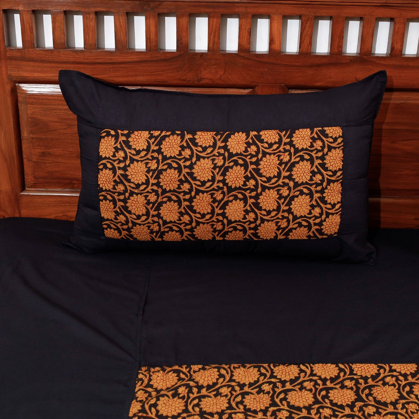 Buy Plain Cotton Double Bed Cover Set with Bagh Patchwork Online l iTokri.com