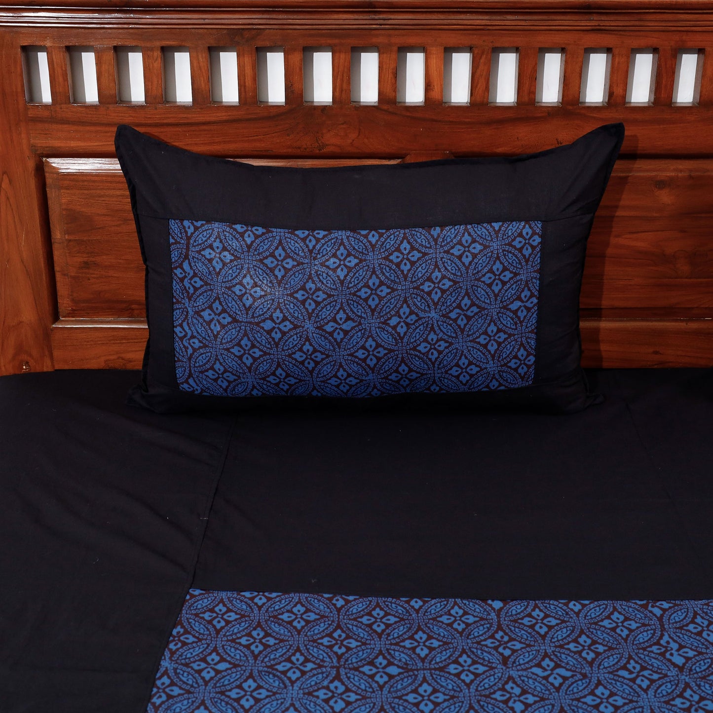 Buy Plain Cotton Double Bed Cover Set with Bagh Patchwork Online l iTokri.com