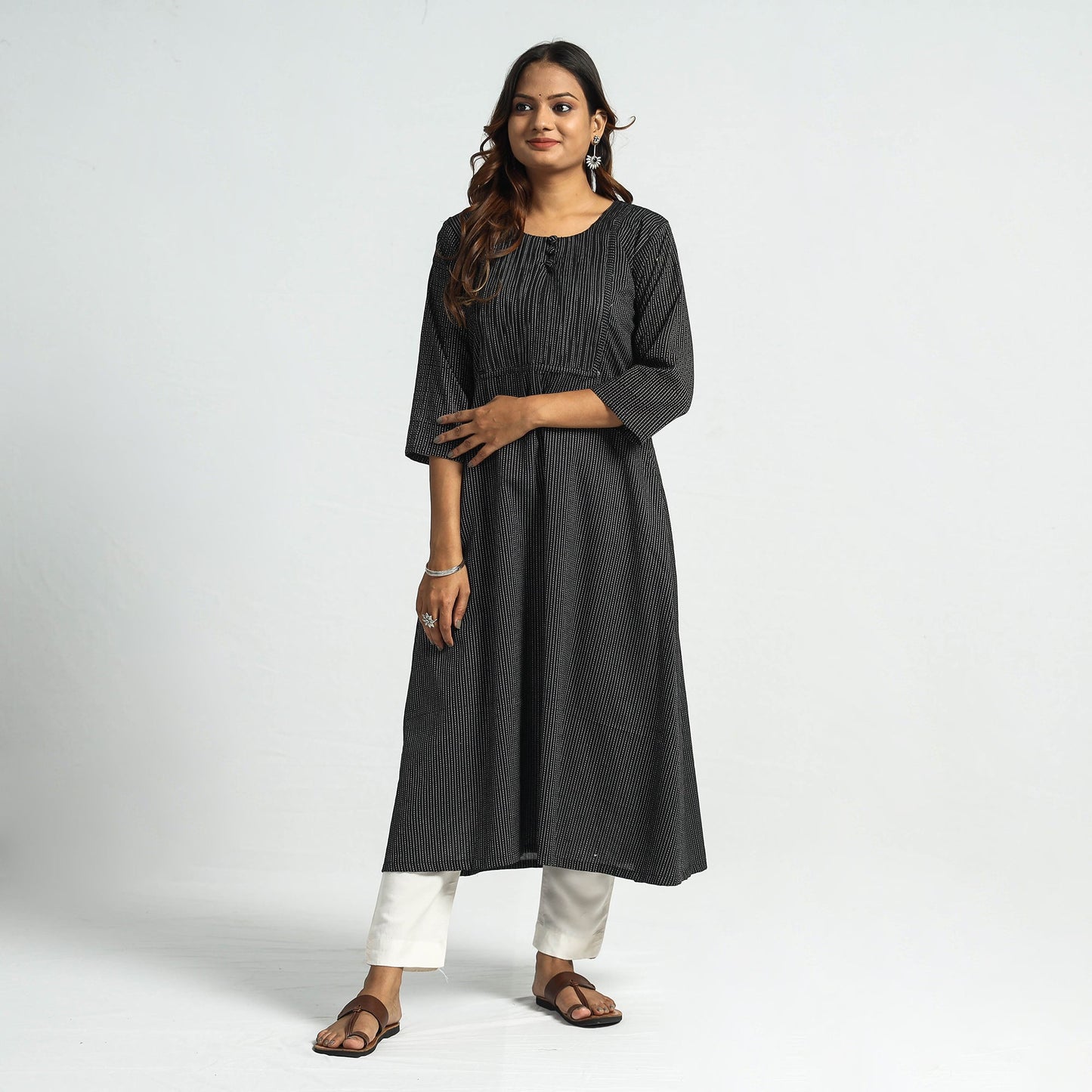 Buy Plain Running Stitch Cotton Pintuck Long Kurta Online at iTokri.com
