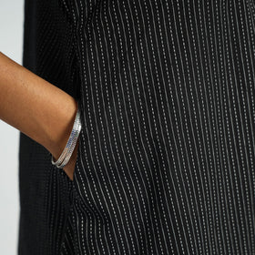 Buy Plain Running Stitch Cotton Pintuck Long Kurta Online at iTokri.com