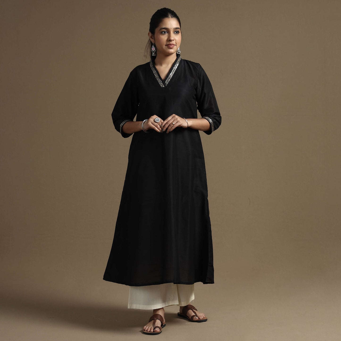  Plain Solid Slub Silk Kurta with Beadwork Hand Embroidery Lace Online at iTokri.com