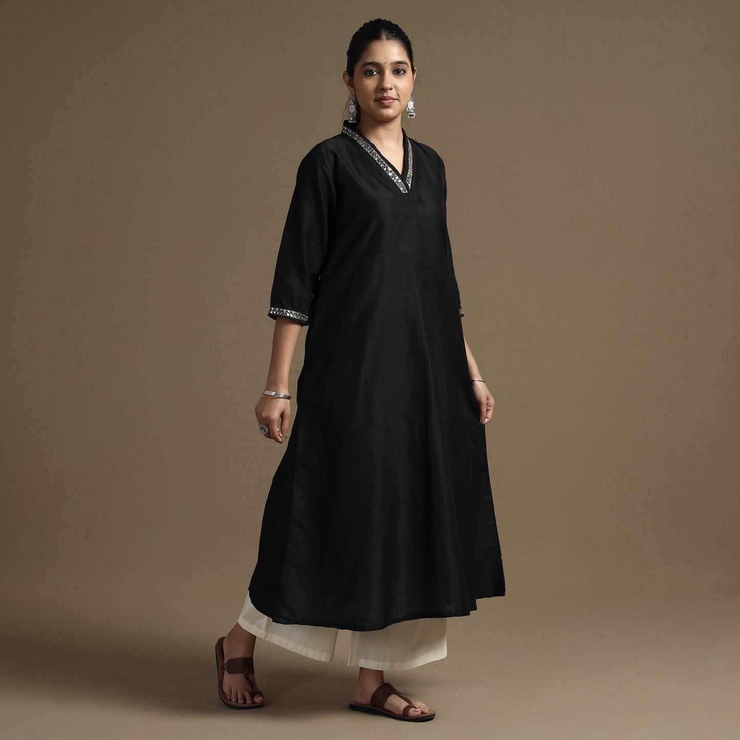  Plain Solid Slub Silk Kurta with Beadwork Hand Embroidery Lace Online at iTokri.com