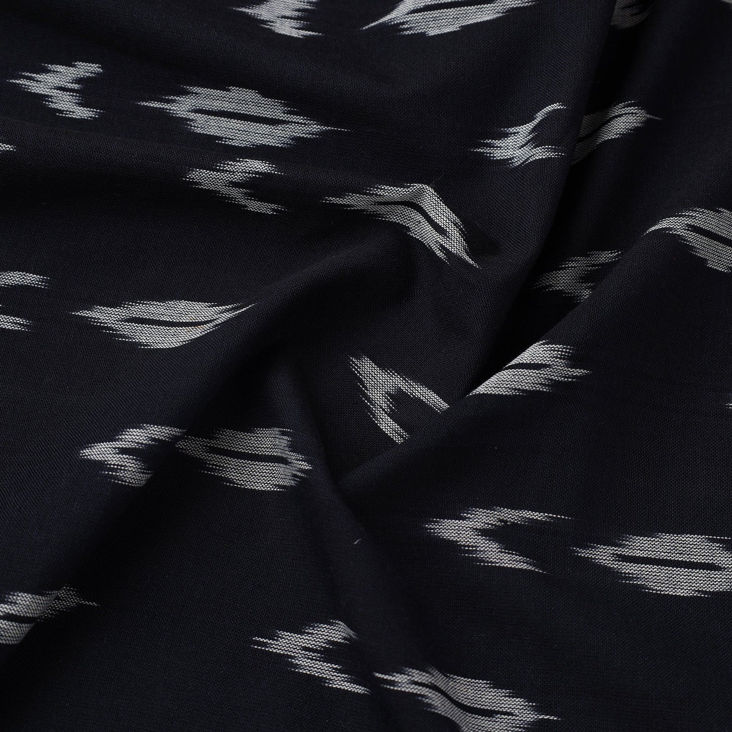  Pochampally Ikat Weave Cotton Fabric 16 