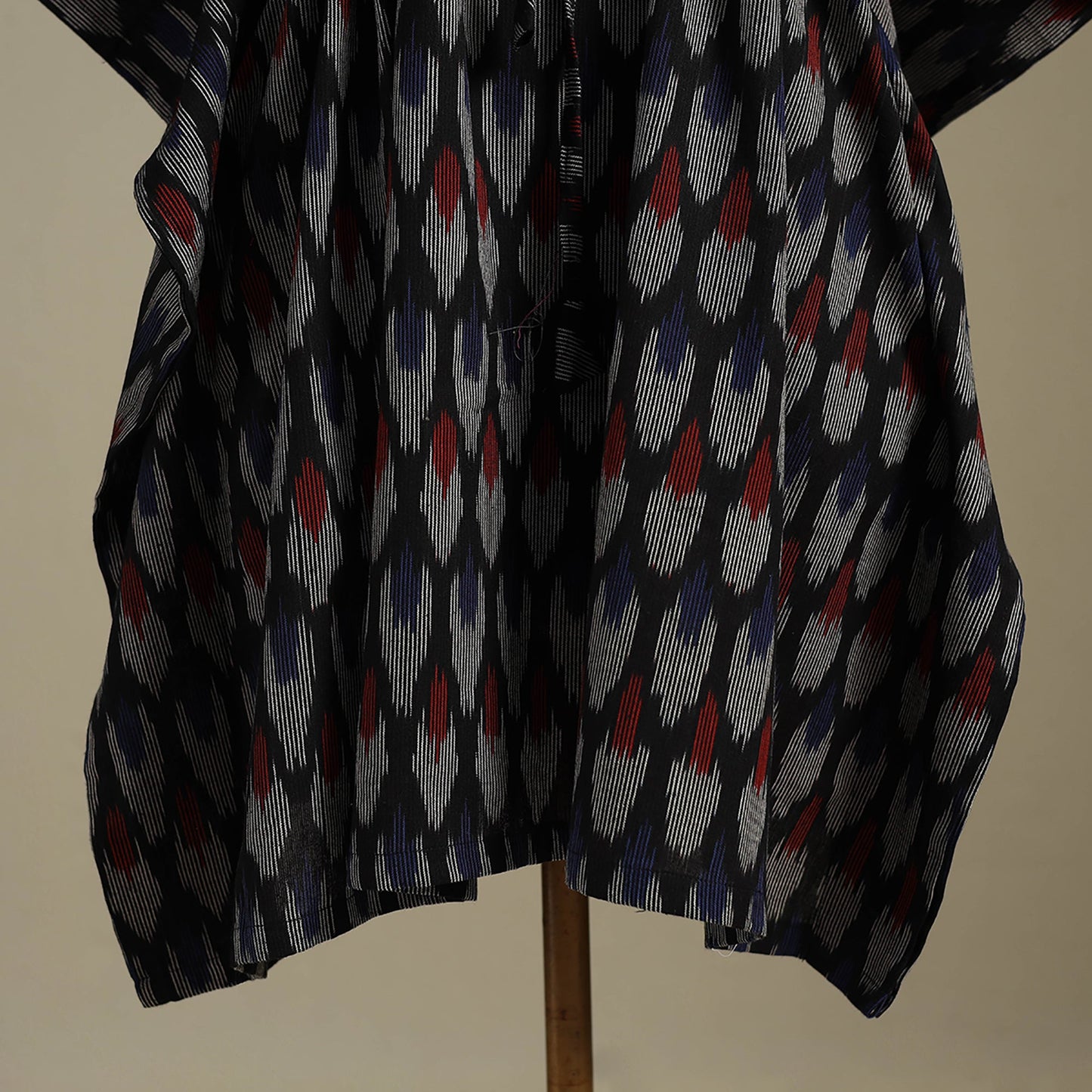 Black Pochampally Ikat Weave Cotton Kaftan (Medium)
