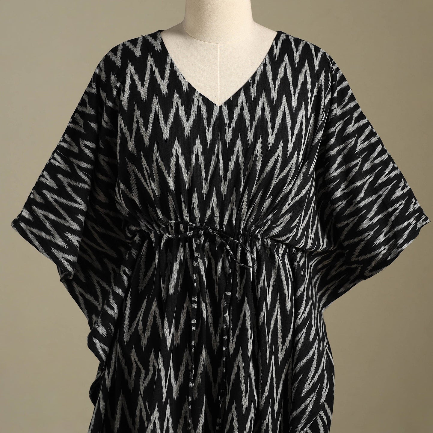 Black - pochampally ikat weave cotton kaftan (medium) 10