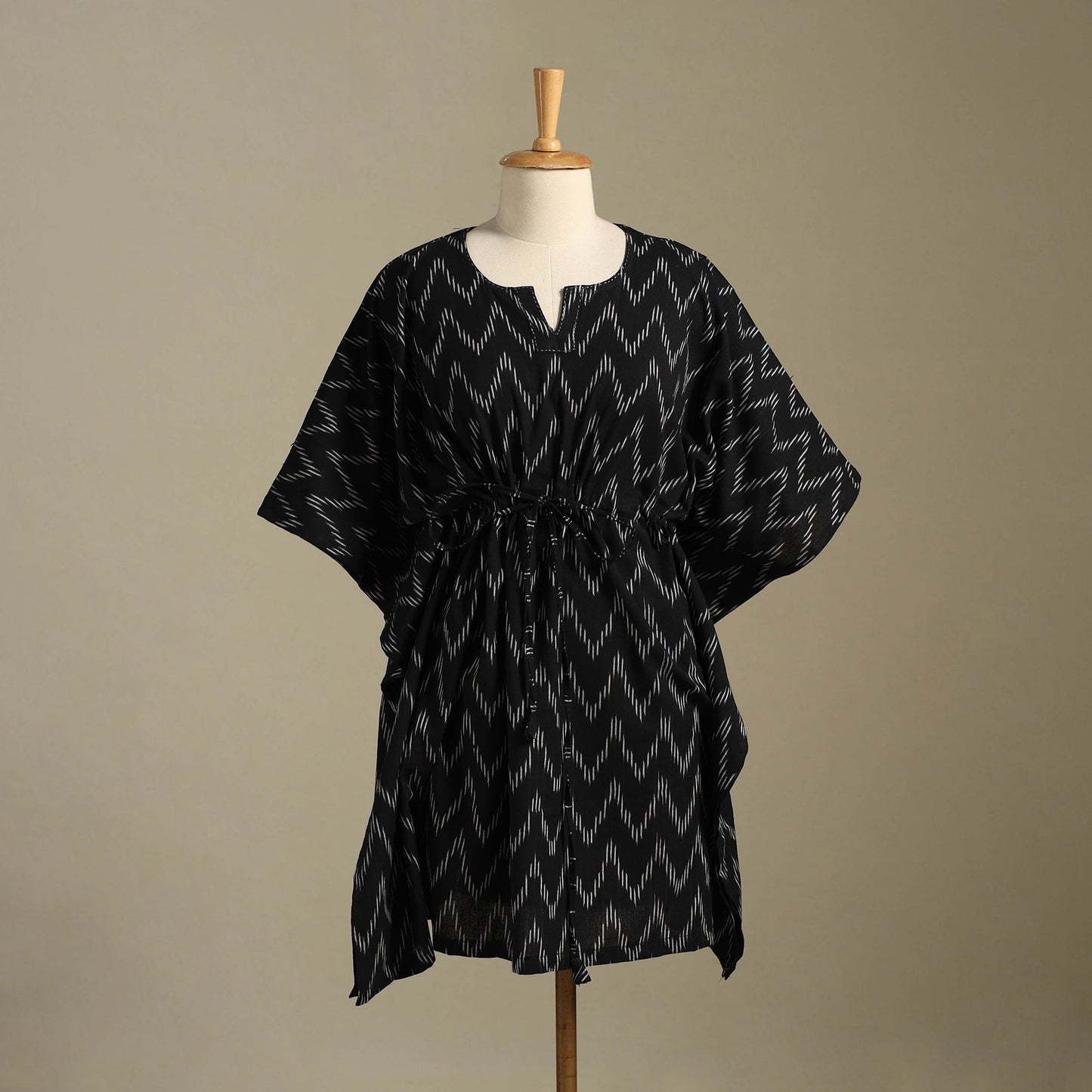 Black Pochampally Ikat Weave Cotton Kaftan (Medium)