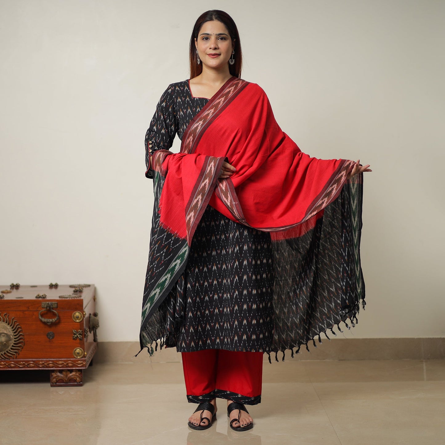  Pochampally Ikat Weave Cotton Kurta with Palazzo & Dupatta Set 01 