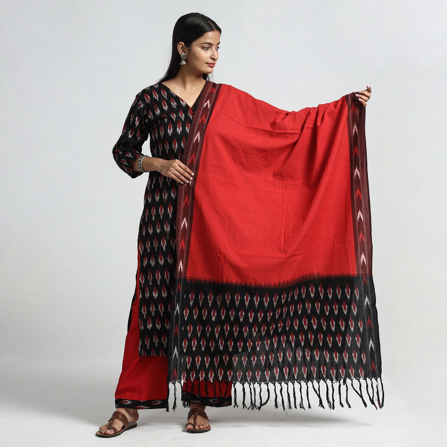 Black - pochampally ikat weave cotton kurta with palazzo &