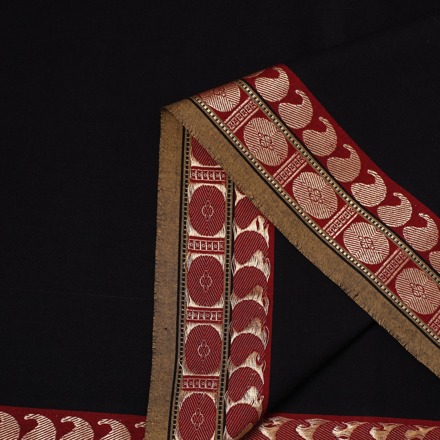 Black - prewashed cotton thread border dharwad fabric 02