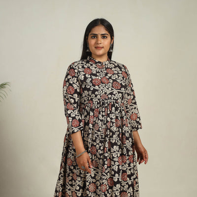 Buy Black Printed Cotton Flared Kalamkari Kurta for Women