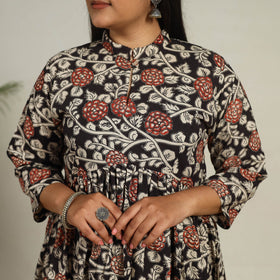 Buy Black Printed Cotton Flared Kalamkari Kurta for Women
