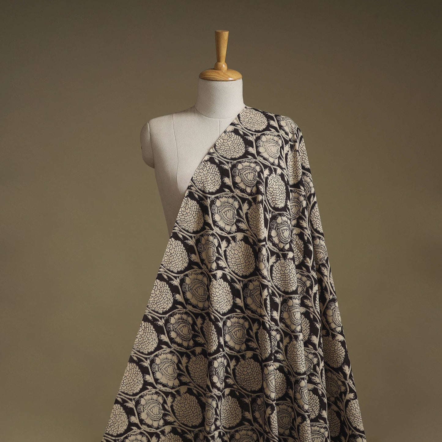 Printed cotton kalamkari fabric 04 - handcrafted
