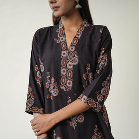 Shop Black Block Printed Cotton Straight Ajrakh Kurta Online