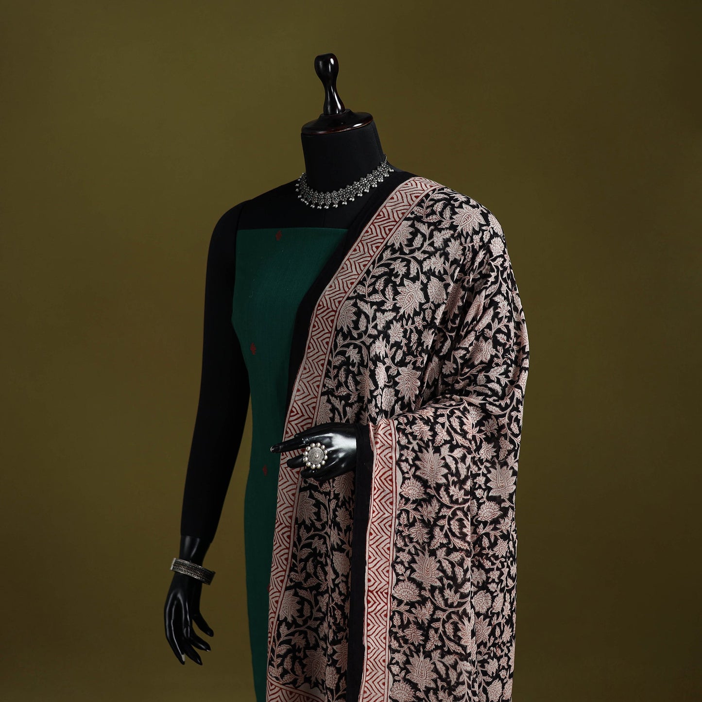 Black - pure mul cotton hand bagru dupatta 01 - handcrafted