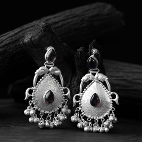 Black - saanjh bela bird stone oxidised earring