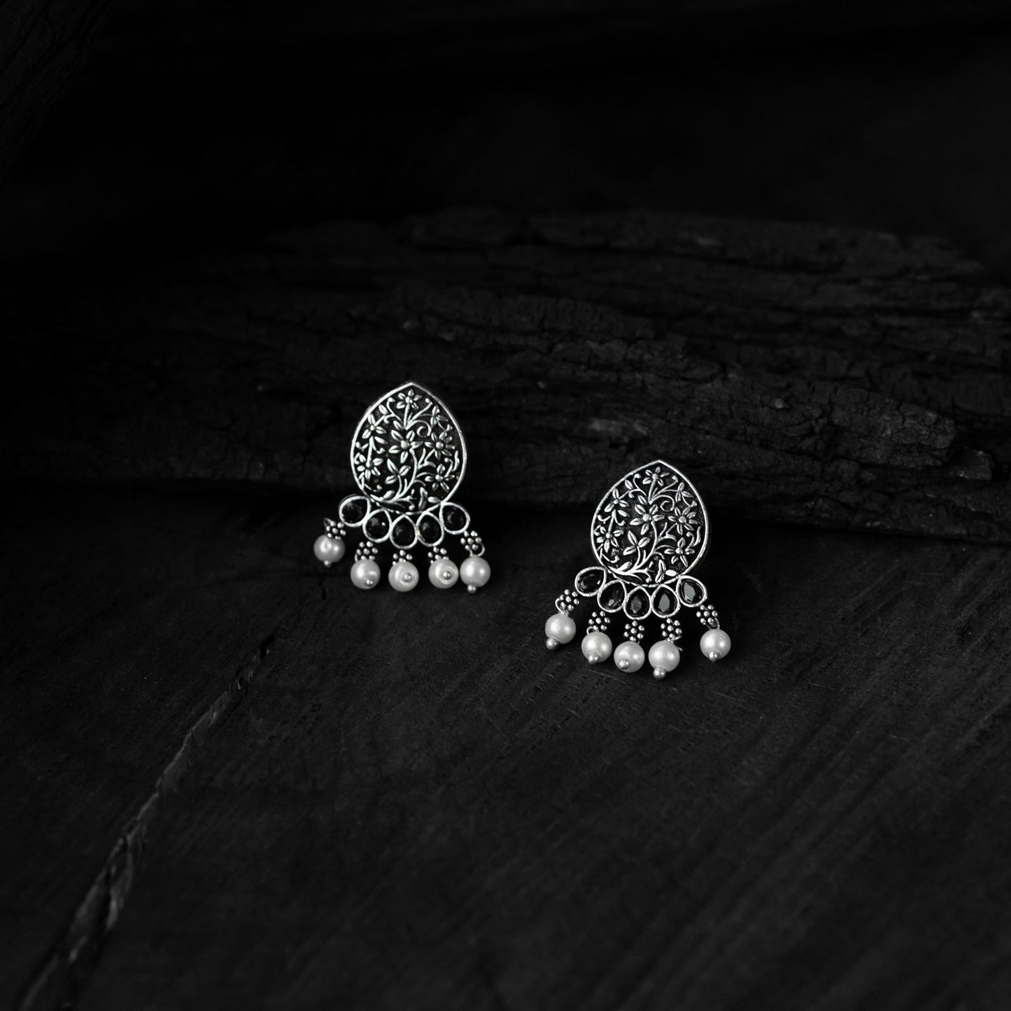 Black - saanjh bela floral oxidised necklace set