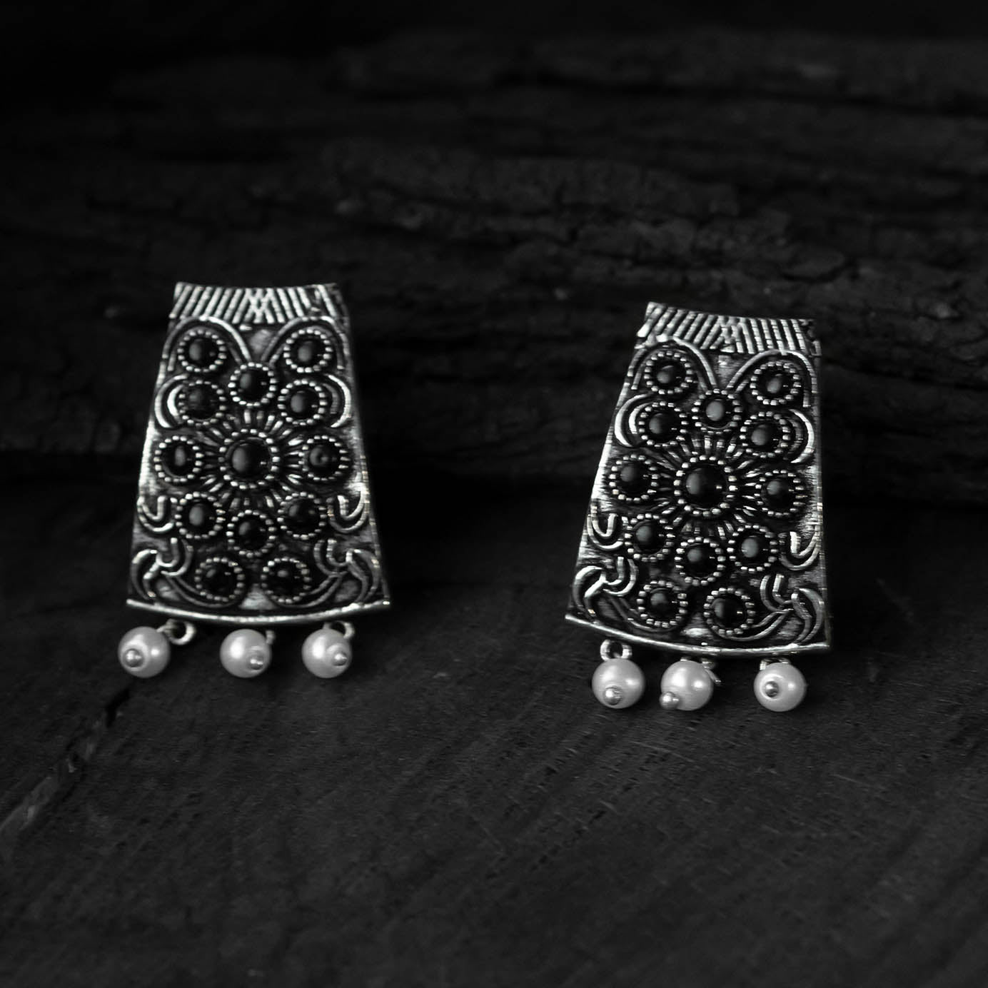 Black - saanjh bela floral oxidised necklace set