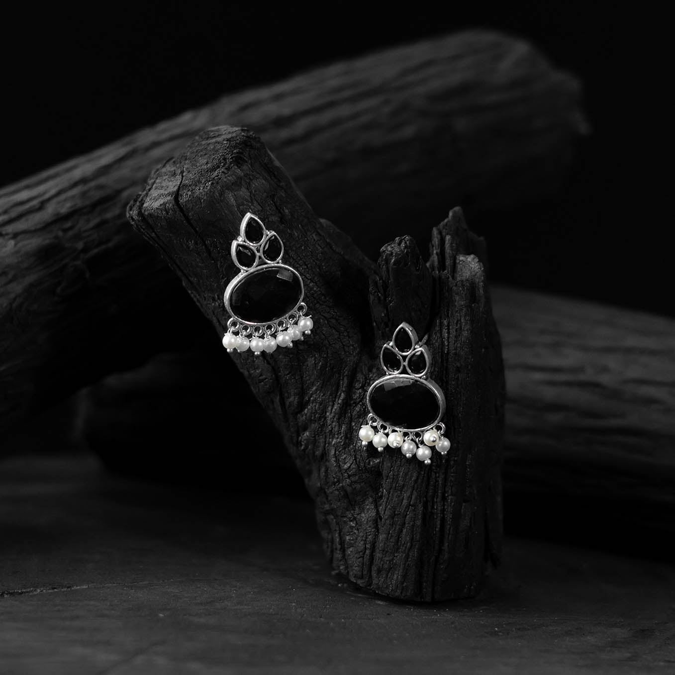 Black - saanjh bela leaf motif oxidised earrings