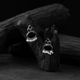 Black - saanjh bela leaf motif oxidised earrings