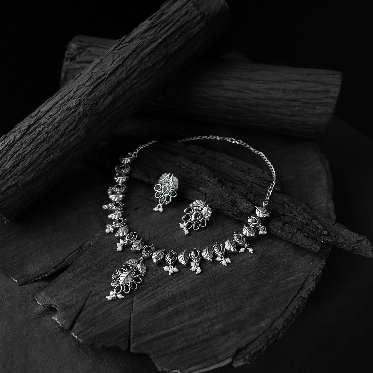 Black - saanjh bela leaves oxidised necklace set