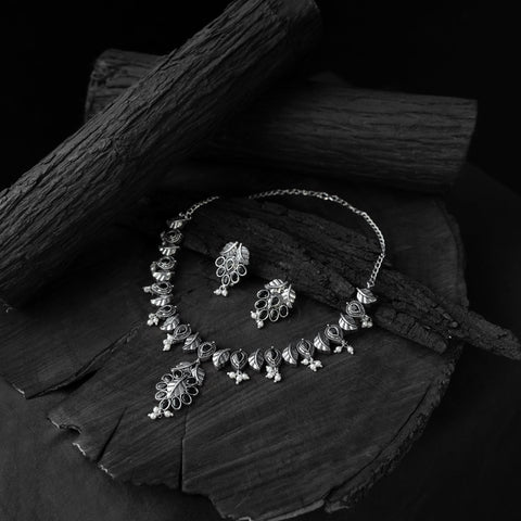 Black - saanjh bela leaves oxidised necklace set